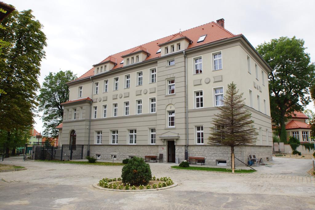 Villa La Pierre Strzegom Exteriör bild