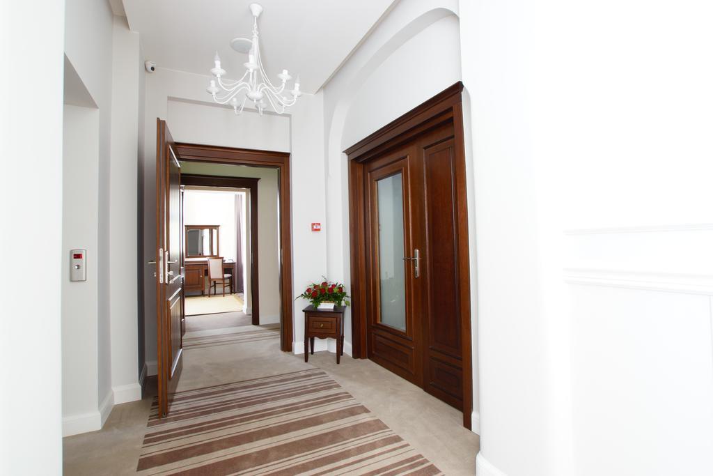 Villa La Pierre Strzegom Exteriör bild