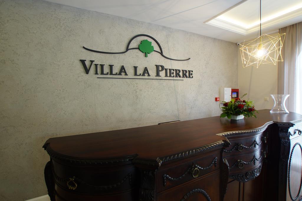 Villa La Pierre Strzegom Exteriör bild