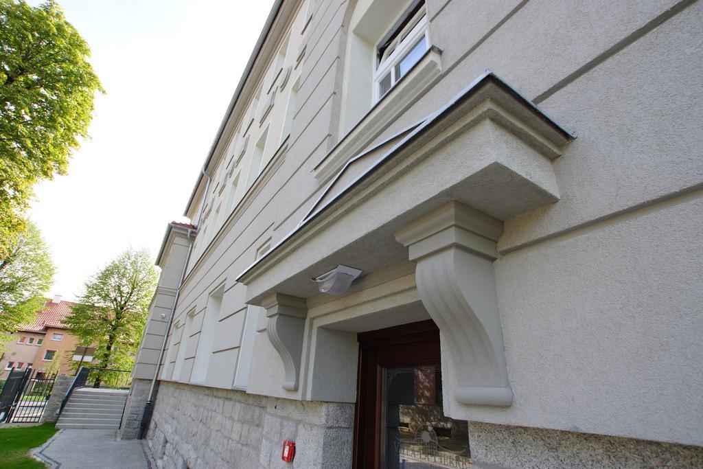 Villa La Pierre Strzegom Exteriör bild